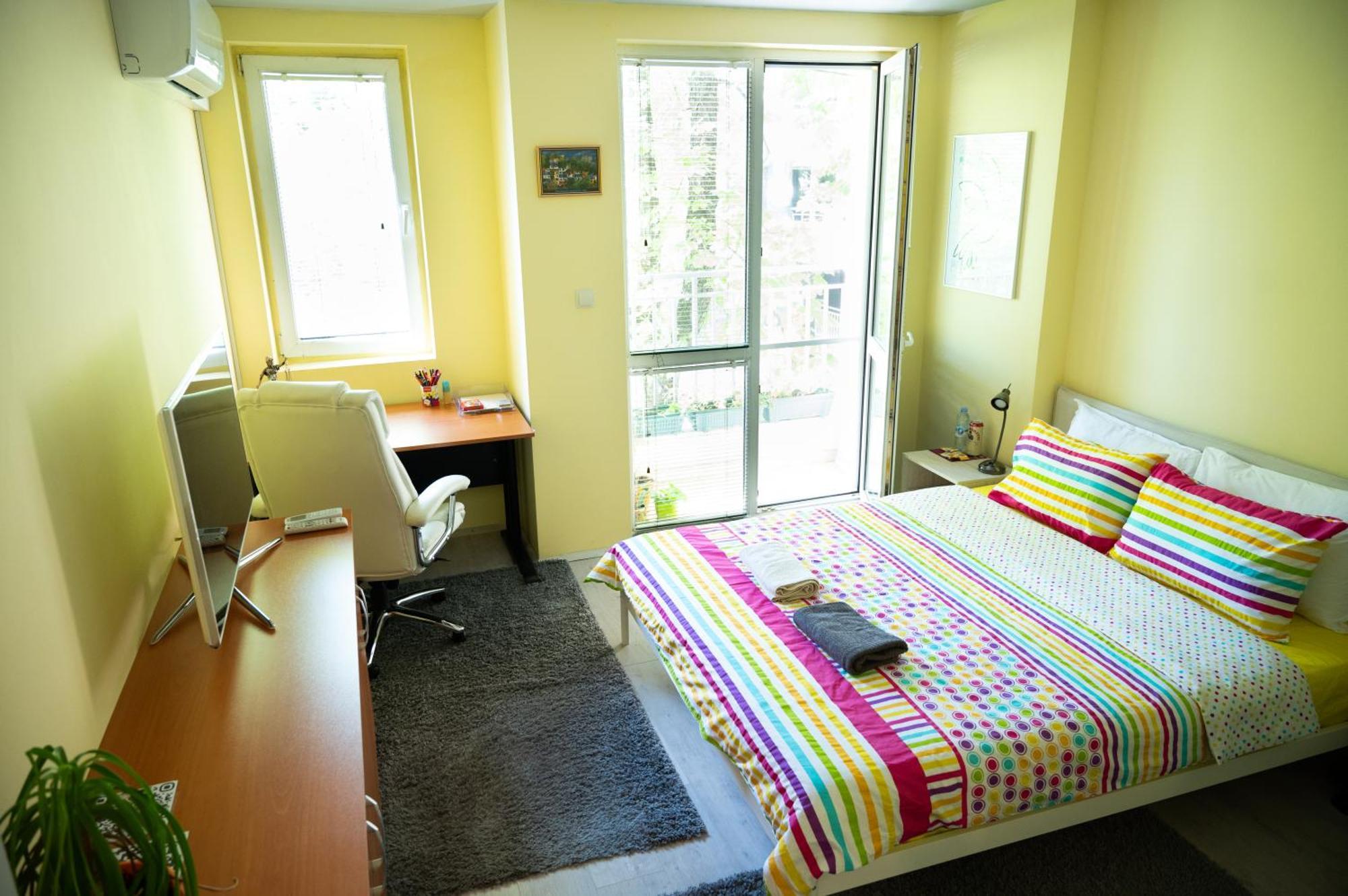 Private In The Center, Close To Subway, Medical Apartment *